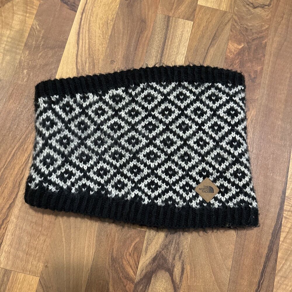 North Face Leather Patch And Knitted Gaiter One Size Fits All White/Black